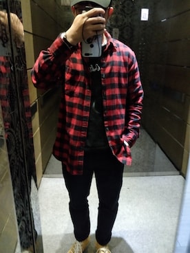 「PULL&BEAR（プルアンドベア）のアイテム（Tシャツ/カットソー）」を使った、大器晚成的Allenさん（メンズ・162cm）の春コーディネート