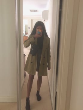 「COACH」｜「アイテム（トレンチコート）」を使った、Aleena  (アリーナ)さん（レディース・163cm）の春コーディネート