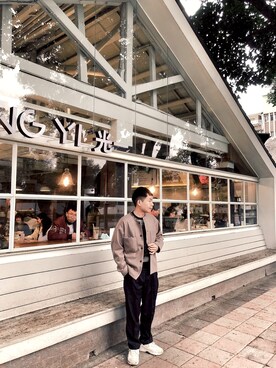 「plain-me（プレインミー）のアイテム（スラックス）」を使った、Angus.Cさん（メンズ・175cm）の冬コーディネート