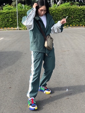 「Li-ning」｜Moët さん（レディース・166cm）の秋コーディネート