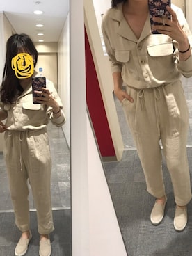 「アイテム（つなぎ/オールインワン、ベージュ系）」を使った、ゆちゃさん（レディース・165cm）の春コーディネート