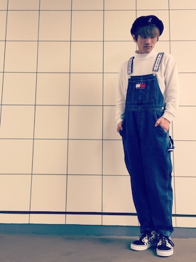 「TOMMY HILFIGER（トミーヒルフィガー）のアイテム（サロペット/オーバーオール）」を使った、Eitoさん（メンズ・170cm）の秋コーディネート