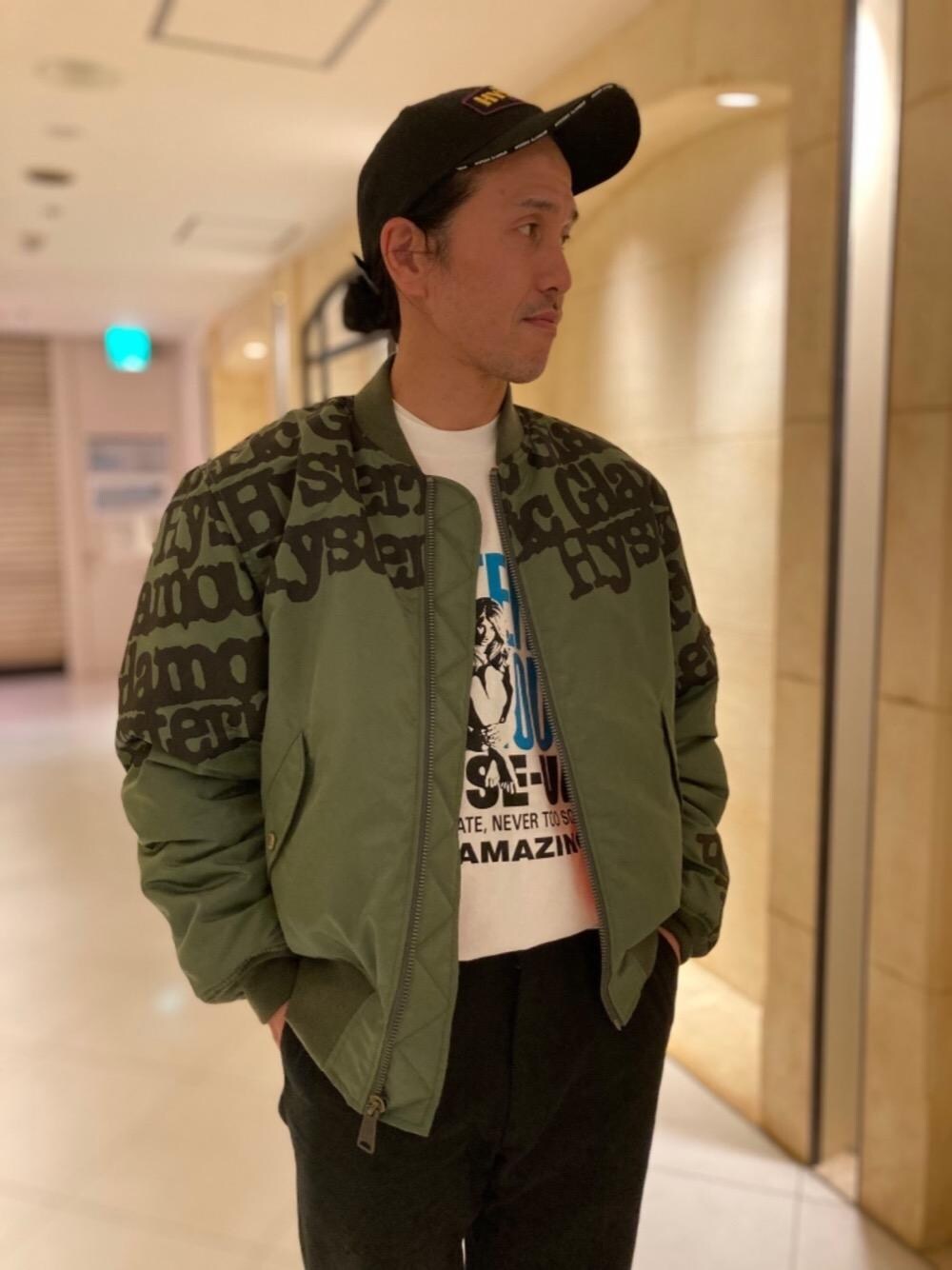 「ヒステリックグラマー、ストリートコーデ、ミリタリーコーデ、アメカジコーデ、ロンt、hysteric glamour」｜「HYSTERIC GLAMOURのミリタリートラウザーズ パンツ（その他パンツ、ブラック系）」を使った、hyshmt01さん（メンズ・171cm）の秋コーディネートの1枚目の写真