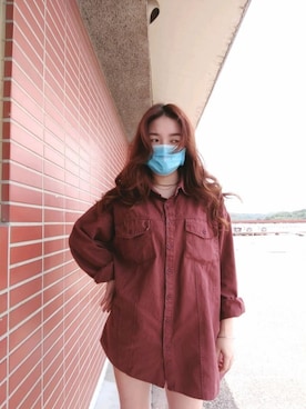 「shopeeのアイテム（シャツワンピース、レッド系）」を使った、altermawaさん（レディース・163cm）の春コーディネート