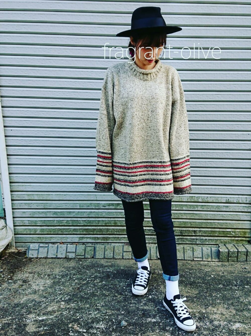 「knit、ビンテージ、vintage、古着屋金木犀、古着女子、古着男子、おしゃれさんと繋がりたい、ロングニット、ニットチュニック、ビッグシルエット」｜「VINTAGEのアイテム（チュニック、グレー系）」を使った、古着屋＊金木犀さん（レディース・158cm）の冬コーディネートの1枚目の写真