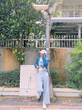「日常」｜「アイテム（デニムジャケット）」を使った、葛芮絲さん（レディース・160cm）の春コーディネート