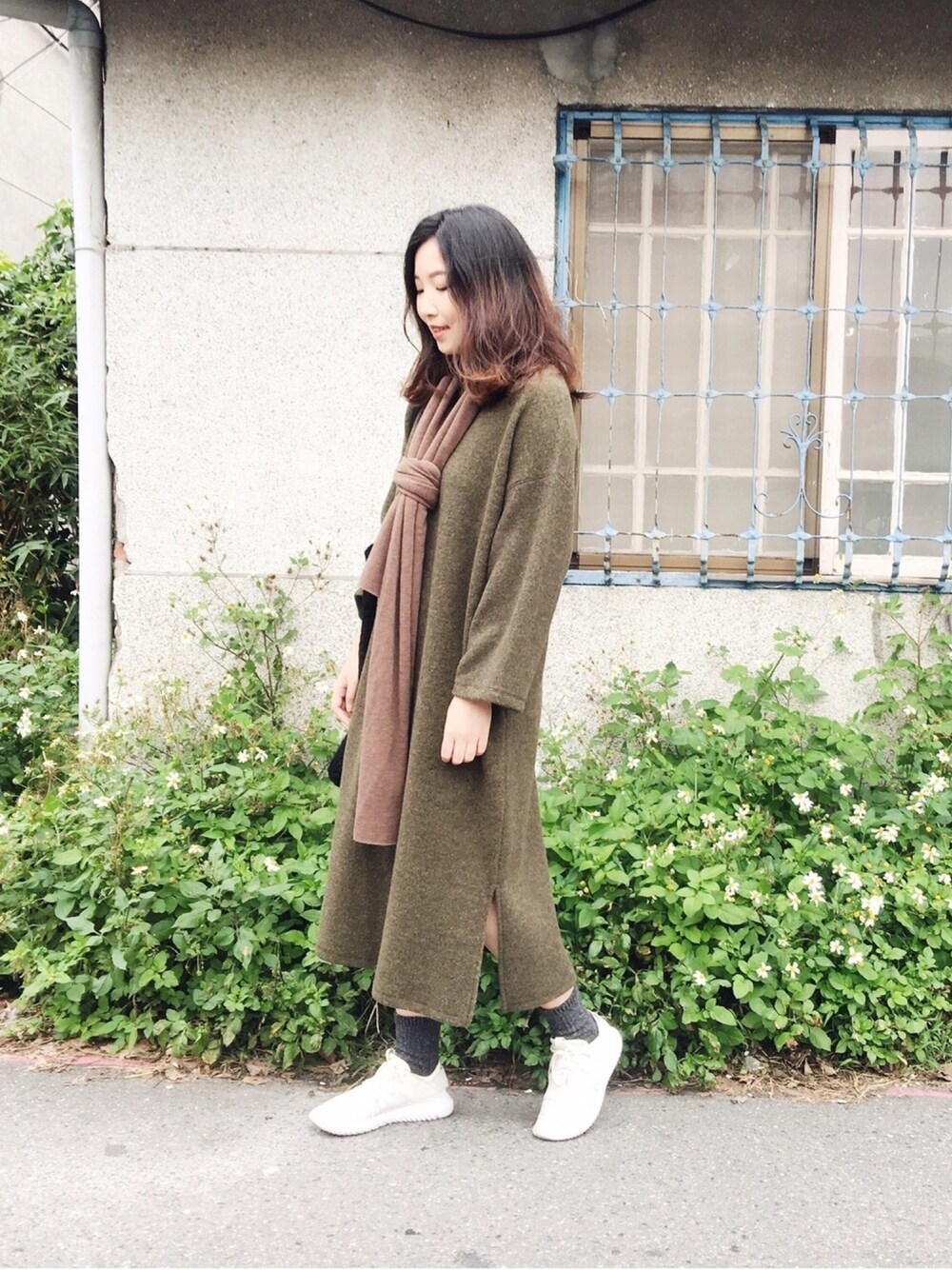 「my basic selectのアイテム（ワンピース、グリーン系）」を使った、許Karen さん（レディース・160cm）の冬コーディネートの1枚目の写真