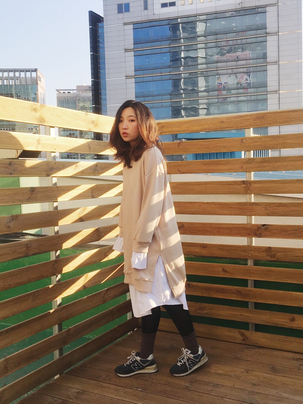 「my basic selectのアイテム（ワンピース、ベージュ系）」を使った、許Karen さん（レディース・160cm）の冬コーディネートの1枚目の写真