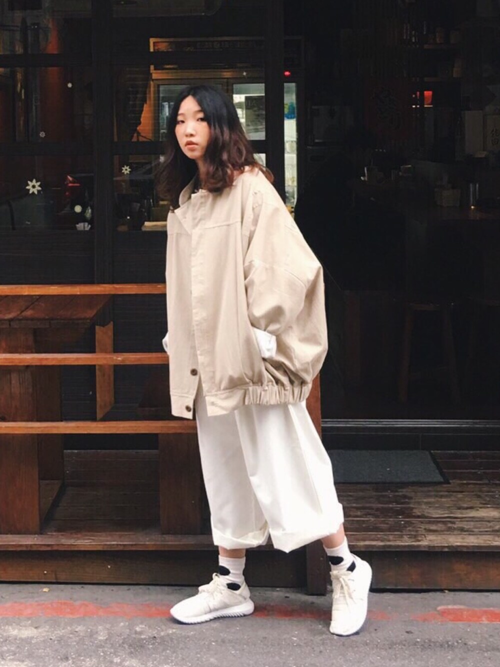 「my basic selectのアイテム（ジャケット/アウター、ベージュ系）」を使った、許Karen さん（レディース・160cm）の冬コーディネートの1枚目の写真