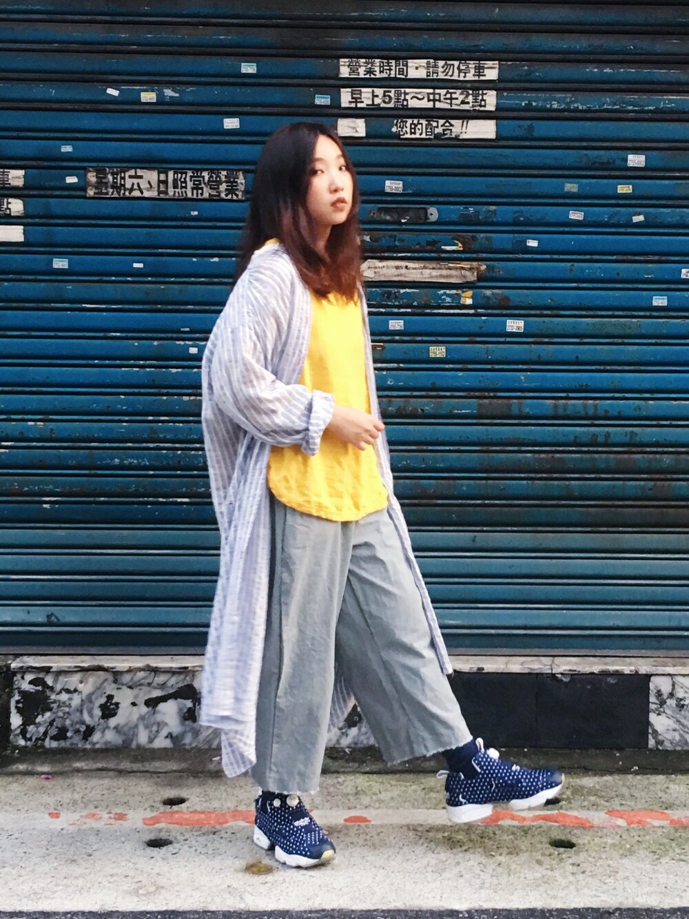 「my basic selectのアイテム（トップス、イエロー系）」を使った、許Karen さん（レディース・160cm）の春コーディネートの1枚目の写真