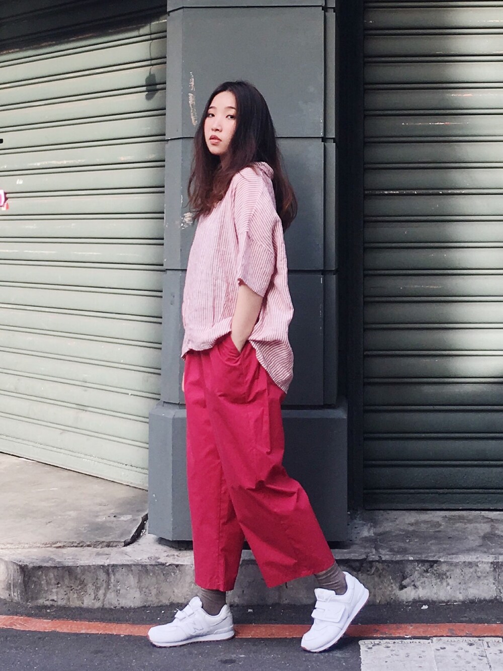 「my basic selectのアイテム（トップス、レッド系）」を使った、許Karen さん（レディース・160cm）の夏コーディネートの1枚目の写真