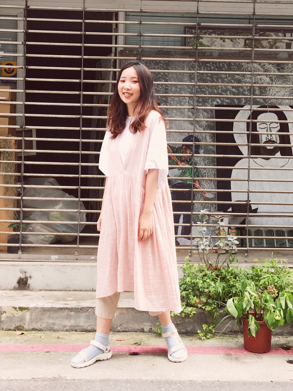 「my basic selectのアイテム（ワンピース/ドレス、ピンク系）」を使った、許Karen さん（レディース・160cm）の夏コーディネートの1枚目の写真