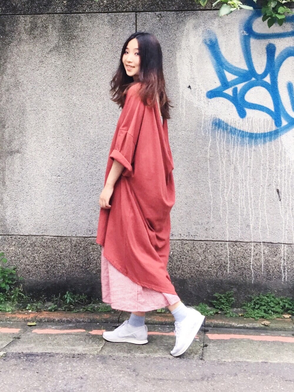 「ootd、outfit、summer、red」｜「my basic selectのアイテム（ワンピース/ドレス、レッド系）」を使った、許Karen さん（レディース・160cm）の夏コーディネートの1枚目の写真