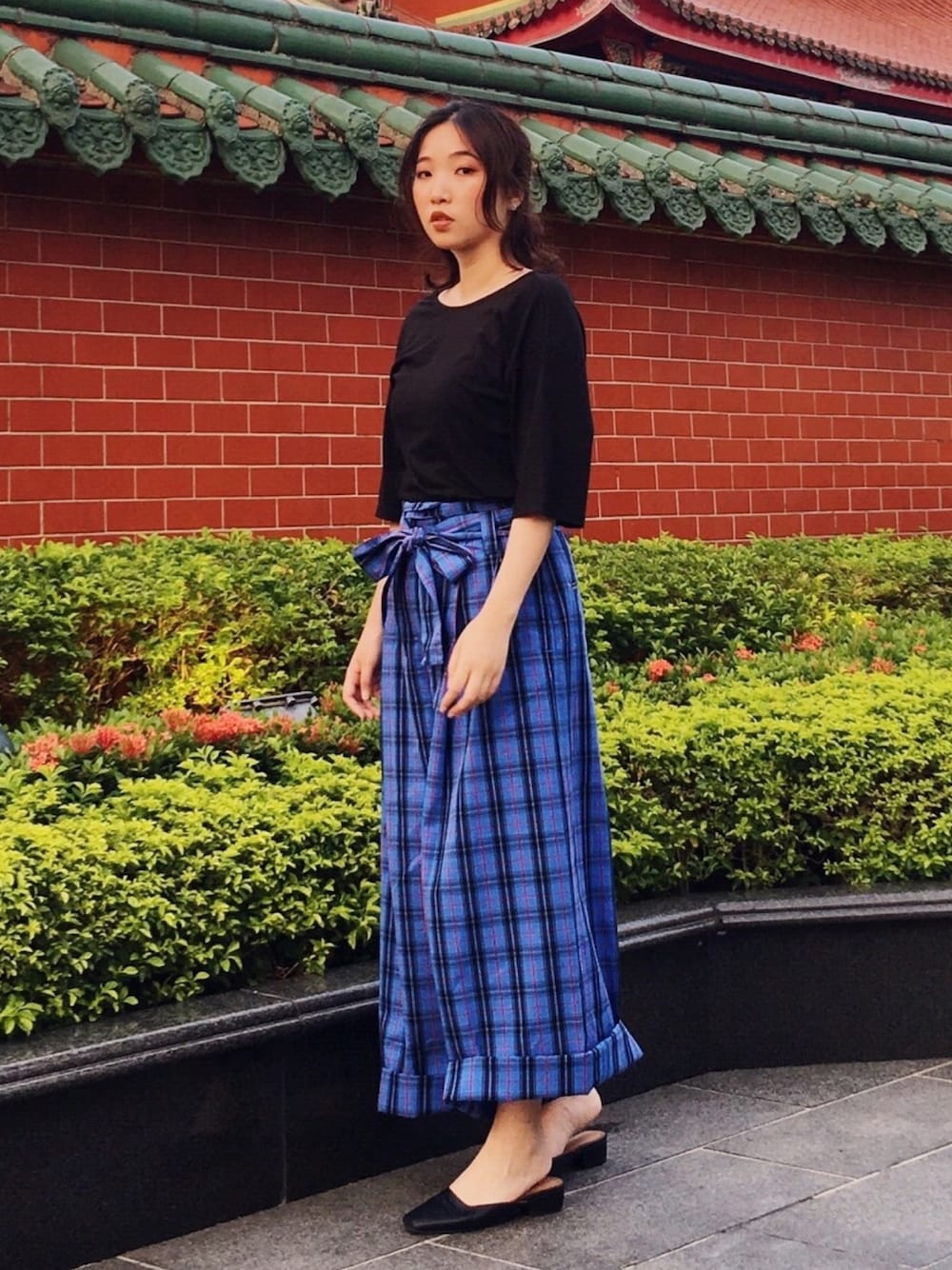 「summer、ZARA、Taiwan、TAIPEI、格紋、チェックシャツ、夏コーデ、台湾」｜「MEIER.Qのアイテム（Tシャツ/カットソー、ブラック系）」を使った、許Karen さん（レディース・160cm）の夏コーディネートの1枚目の写真