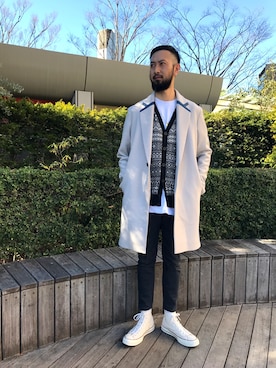 「アイテム（チェスターコート、ホワイト系）」を使った、Hoshさん（メンズ・182cm）の冬コーディネート