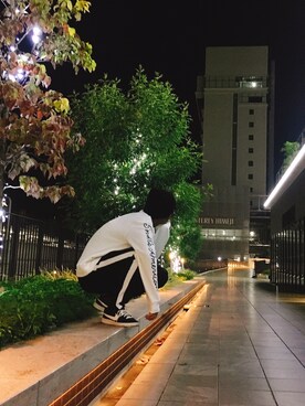 「袖プリント」｜「アイテム（スウェット）」を使った、Hayさん（メンズ・170cm）の秋コーディネート