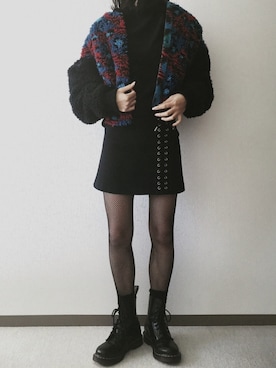 satoo is wearing Dr.Martens "Dr. Martens / 1460 8EYEBOOT_mtn"