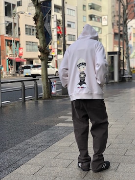 「adidas SB（アディダススケートボーディング）のアイテム」を使った、サトウ コウタさん（メンズ・179cm）の冬コーディネート