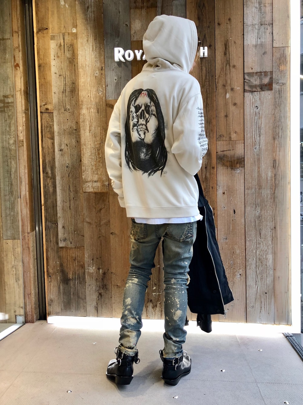 「オーバーサイズ、オトナカジュアル、デニム、ootd、ブラック、今日のコーデ、RtA、FAGASSENT、ROYAL FLASH」｜「RtAのアイテム（パーカー、ベージュ系）」を使った、サトウ コウタさん（メンズ・178cm）の夏コーディネートの1枚目の写真