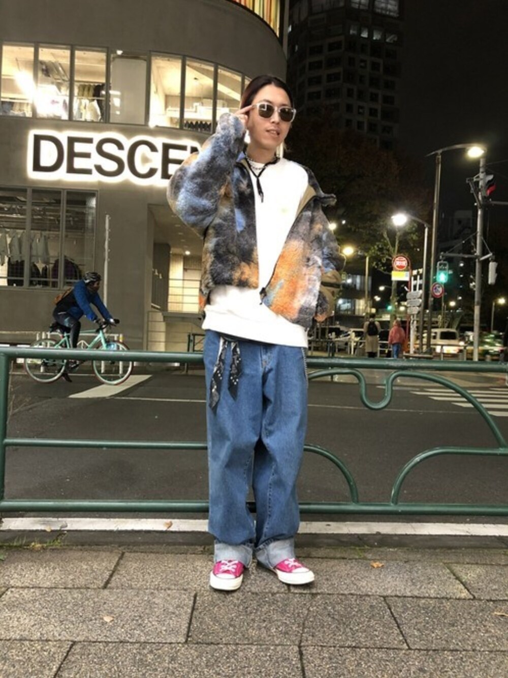 「今日のコーデ、秋のコーデ、デニム、ホワイト、ボア、ボアジャケット、ROYAL FLASH」｜「A.A.SpectrumのA.A.Spectrum/エー.エー.スペクトラム / IMAGINE JACKET（ブルゾン、その他）」を使った、サトウ コウタさん（メンズ・179cm）の秋コーディネートの1枚目の写真