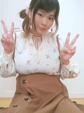 「ラブアンドピース2020」｜「アイテム（ジャンパースカート）」を使った、ひなさん（レディース・165cm）の秋コーディネート