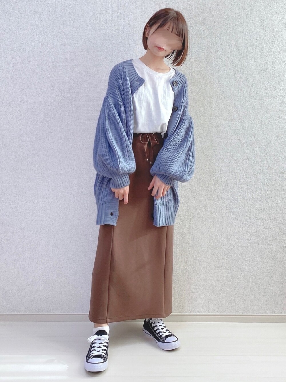 「秋のマイ旬スタイル、秋コーデ、低身長、秋服準備はじめました、カーディガン、スカート、ブルー、ブラウン、くすみカラー」｜「natural coutureのぽわんスリーブ2WAYカーデ（ニット/セーター、ブルー系）」を使った、a o i *さん（レディース・151cm）の秋コーディネートの1枚目の写真