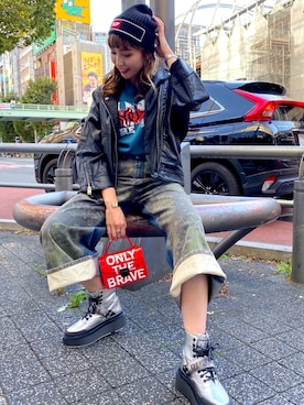 「シルバー」｜「アイテム（ライダースジャケット）」を使った、うまる🌈さん（レディース・166cm）の秋コーディネート
