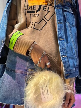 「ファー」｜「アイテム（財布/小物）」を使った、うまる🌈さん（レディース・166cm）の秋コーディネート