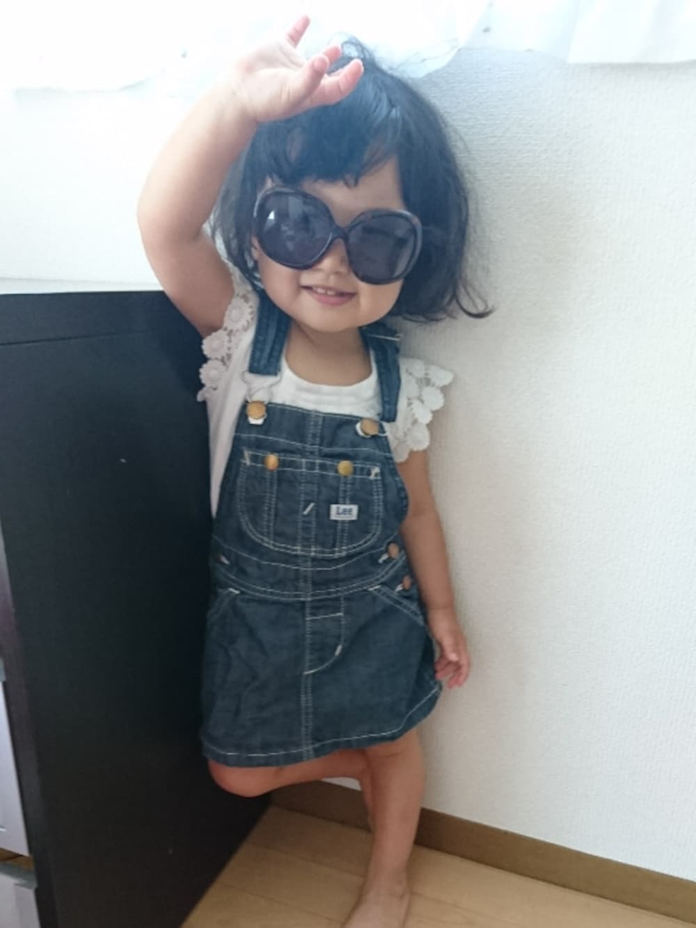 「デニム、夏コーデ、女の子」｜「LeeのLee/ リー OVERALLS SKIRT（つなぎ/オールインワン、ブルー系）」を使った、marinさん（キッズ・80cm）の夏コーディネートの1枚目の写真