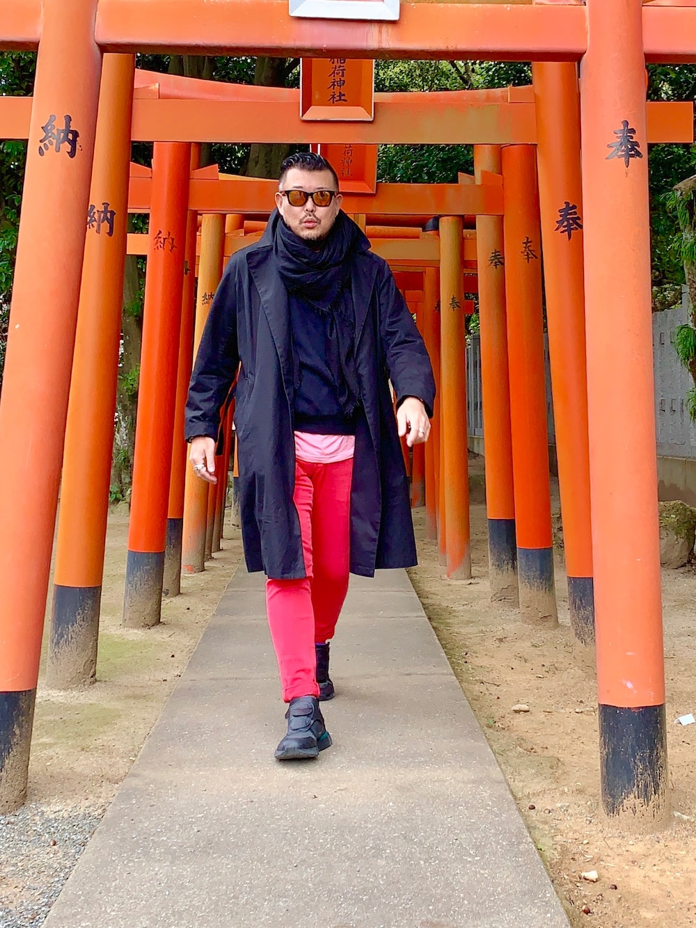 「休日スタイル、シンプル、スニーカー、ストリート、黒、きれいめカジュアル、デニム、オトナカジュアル、冬」｜「Instagram 1.8k ありがたい😂のアイテム（食器、その他）」を使った、sakamo🏀さん（メンズ・180cm）の冬コーディネートの1枚目の写真