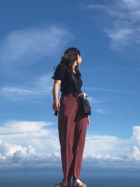 「dazzlin（ダズリン）のギャザーVバックリボントップス（Tシャツ/カットソー、ブラック系）」を使った、ねっちさん（レディース・163cm）の春コーディネート