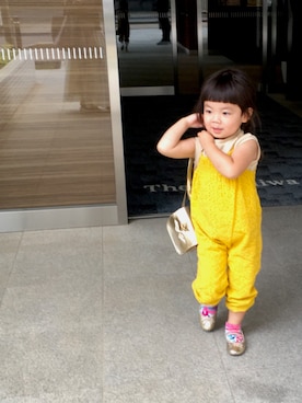 「ZARA（ザラ）のアイテム（サロペット/オーバーオール）」を使った、HMRさん（キッズ・100cm）の夏コーディネート