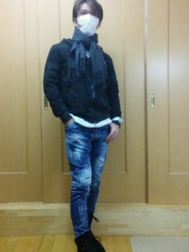 「VERSACE（ヴェルサーチ）のアイテム（ブーツ）」を使った、TOMONORIさん（メンズ・171cm）の秋コーディネート