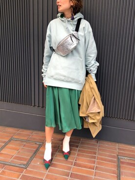 「ソックス」｜「アイテム（トレンチコート）」を使った、GUCCIさん（レディース・167cm）の春コーディネート
