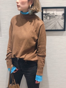 「タートルネック」｜「アイテム（ママ＆ベビー）」を使った、GUCCIさん（レディース・167cm）の春コーディネート