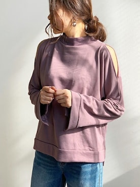 「オープンショルダー」｜「アイテム（スウェット）」を使った、Anneさん（レディース・165cm）の春コーディネート