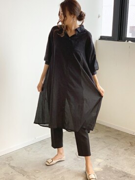 「アイテム（シャツワンピース、ブラック系）」を使った、Anneさん（レディース・165cm）の春コーディネート