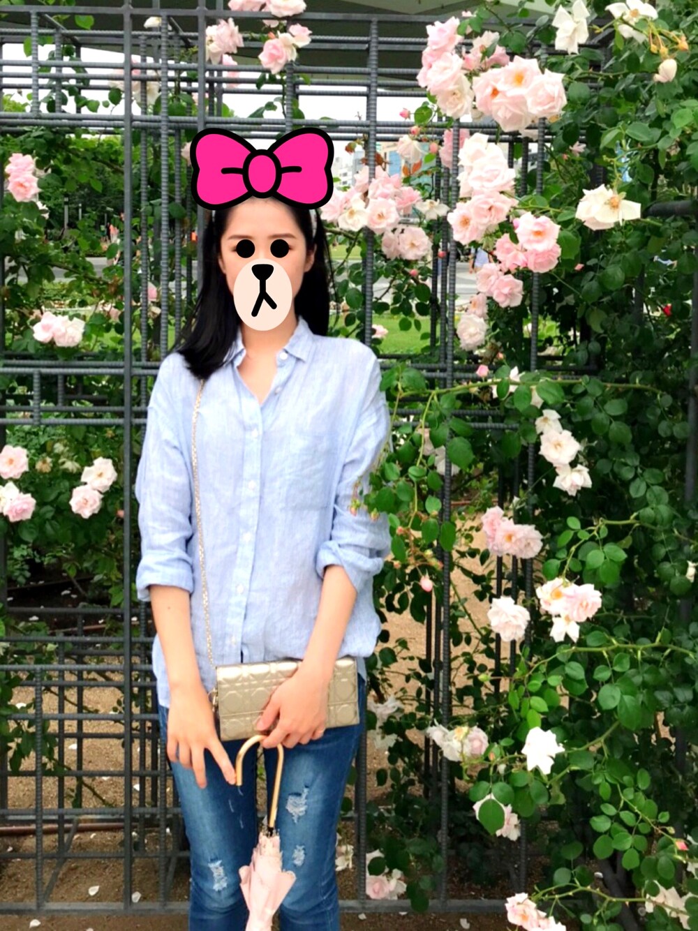 「休日スタイル、ローズ、春、blue、jeans、Dior、MUJI」｜「MUJI Laboのアイテム（シャツ/ブラウス、ブルー系）」を使った、Crystal さん（レディース・160cm）の春コーディネートの1枚目の写真