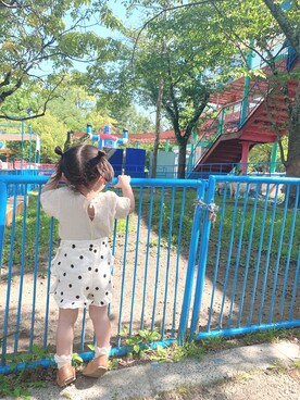 「apres les cours（アプレレクール）のシャーリングボイル布帛Ｔシャツ（Tシャツ/カットソー、ホワイト系）」を使った、uuuiさん（キッズ・100cm）の春コーディネート