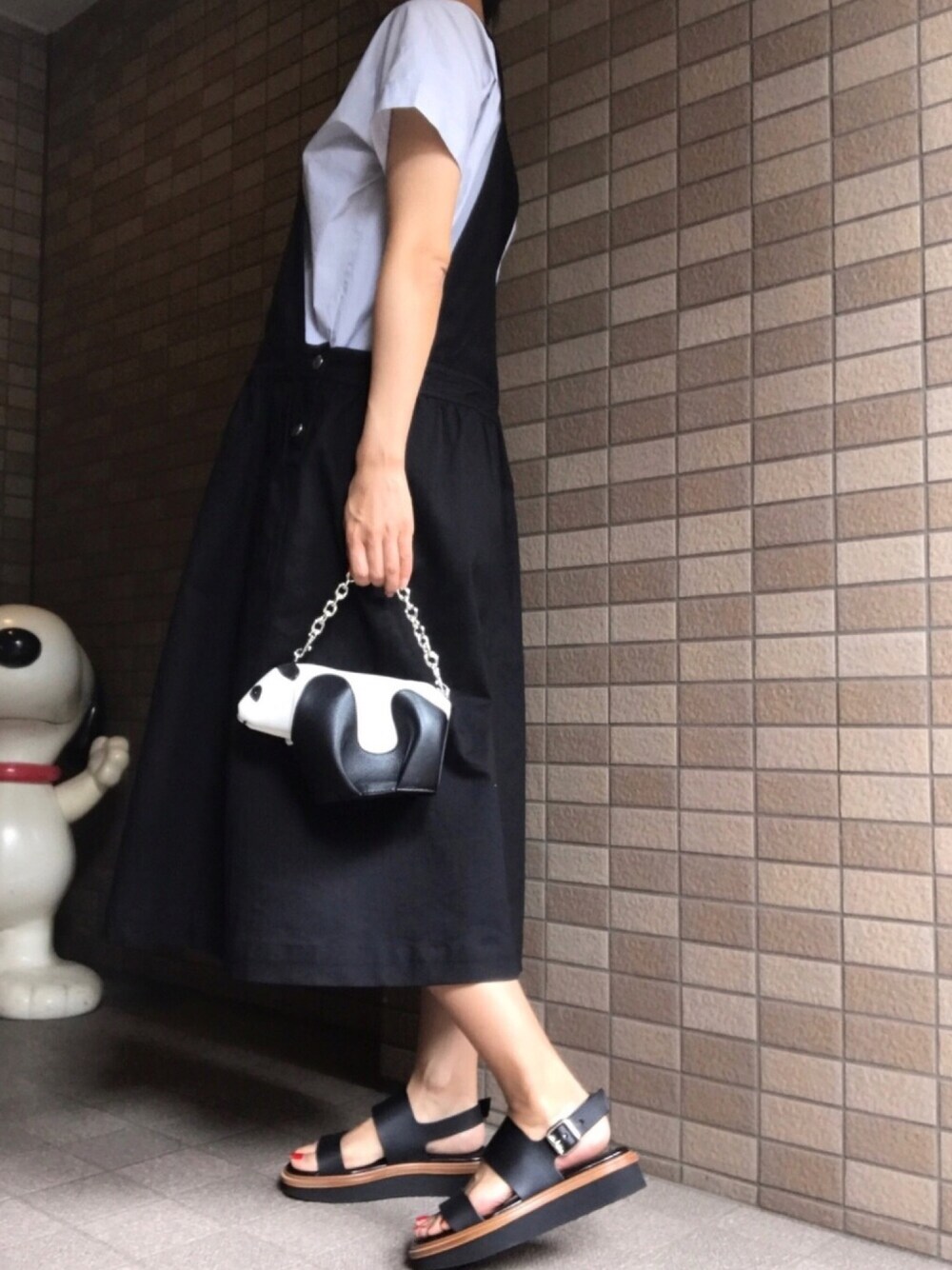 「オーバーオール、サロペット、パンダ、まだ夏」｜「t.yamai parisのアイテム（ワンピース、ブラック系）」を使った、おにこ🍙さん（レディース・160cm）の秋コーディネートの1枚目の写真