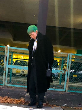 「GIVENCHY（ジバンシイ）のアイテム（バッグ）」を使った、KAMOさん（メンズ・171cm）の冬コーディネート