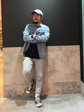 「DIESEL（ディーゼル）の00SD240SAPI（シャツ/ブラウス、ブルー系）」を使った、J.yaanooさん（メンズ・165cm）の春コーディネート