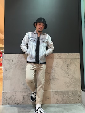 「DIESEL（ディーゼル）のアイテム（デニムジャケット、グレー系）」を使った、J.yaanooさん（メンズ・165cm）の春コーディネート