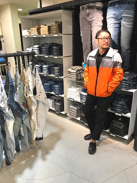 「DIESEL（ディーゼル）の00SCNP0NAST（ナイロンジャケット、オレンジ系）」を使った、J.yaanooさん（メンズ・165cm）の春コーディネート