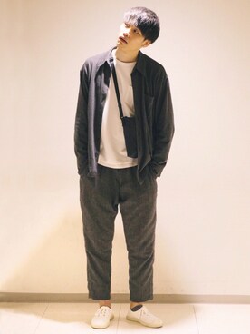 「BEAMS（ビームス）のアイテム（スラックス）」を使った、ヨシカズさん（メンズ・186cm）の春コーディネート