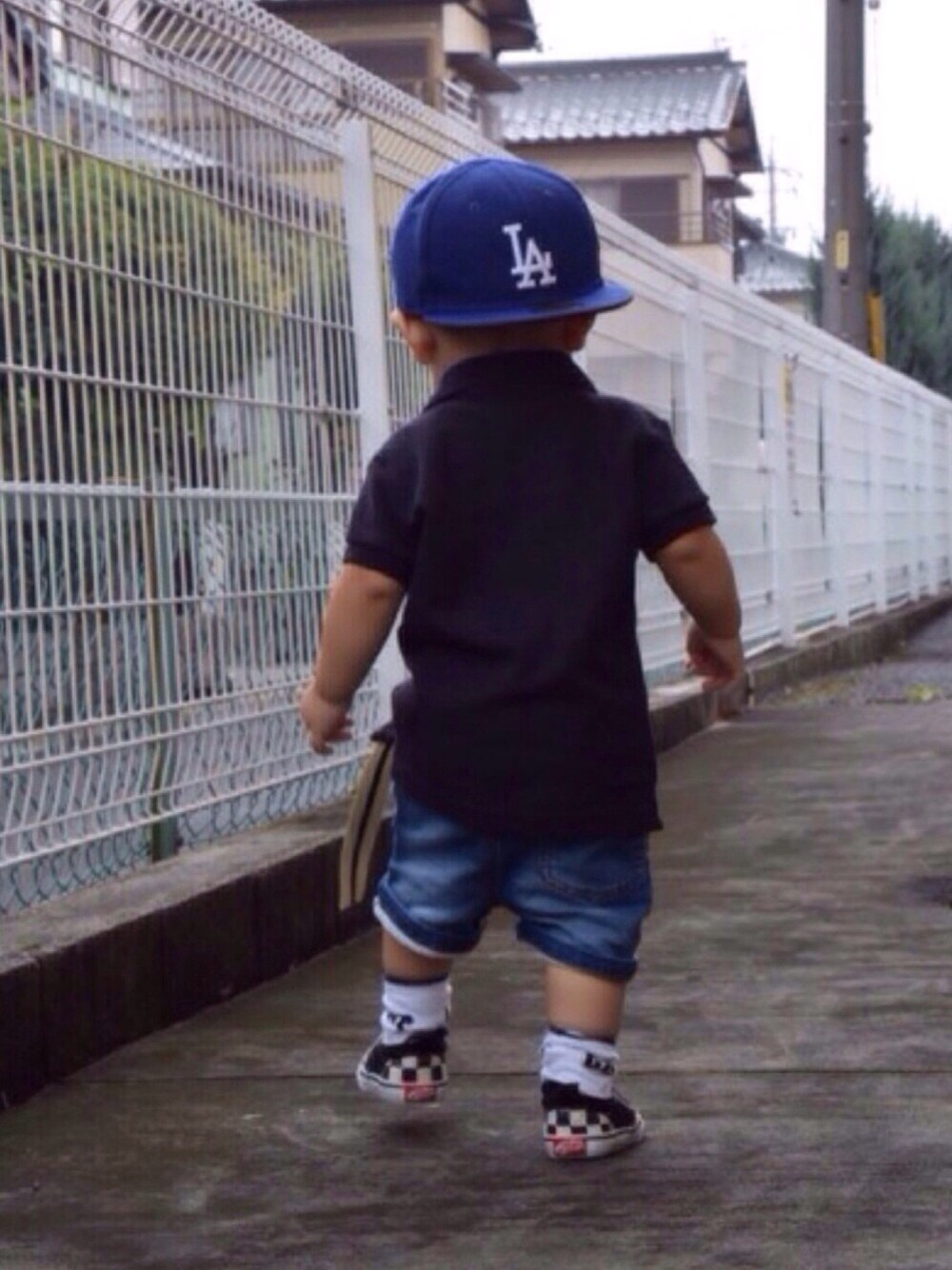 「NEWERA、next、VANS、無印良品、スケータースタイル、キッズファッション、1歳、スリッポン、キャップ」｜「NEW ERAのアイテム（キャップ、ブルー系）」を使った、yskさん（キッズ・70cm）の夏コーディネートの1枚目の写真