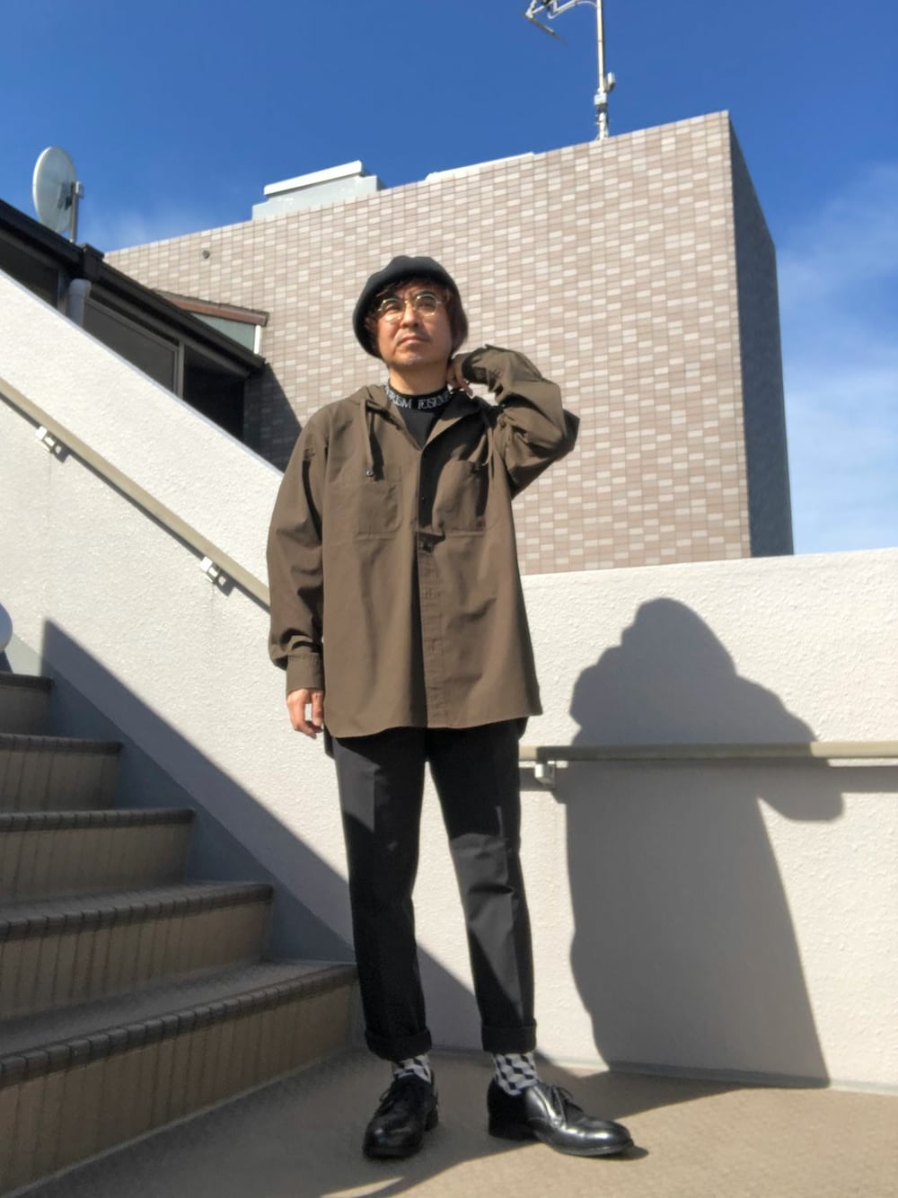 「ベレー帽、モックネックT、フーディシャツ」｜「GUのGU フーディシャツ(長袖)（シャツ/ブラウス、グリーン系）」を使った、Taka＠TeamSixtiesさん（メンズ・169cm）の秋コーディネートの1枚目の写真