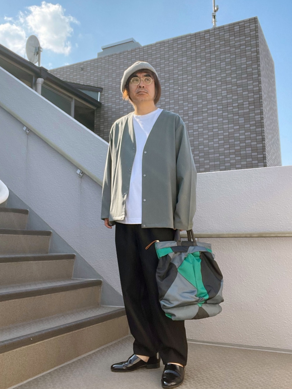 「シャツカーディガン、ベレー帽、マルニポーター、バルーンパンツ」｜「GUのアイテム（カーディガン/ボレロ、グリーン系）」を使った、Taka＠TeamSixtiesさん（メンズ・169cm）の春コーディネートの1枚目の写真