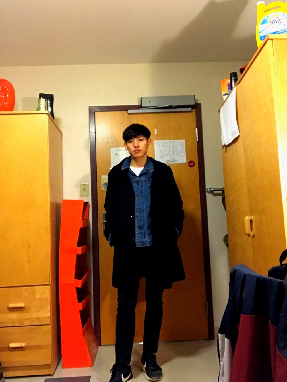 「UNIQLOのアイテム（デニムジャケット、ブルー系）」を使った、Daisuke Tanakaさん（メンズ・172cm）の冬コーディネートの1枚目の写真