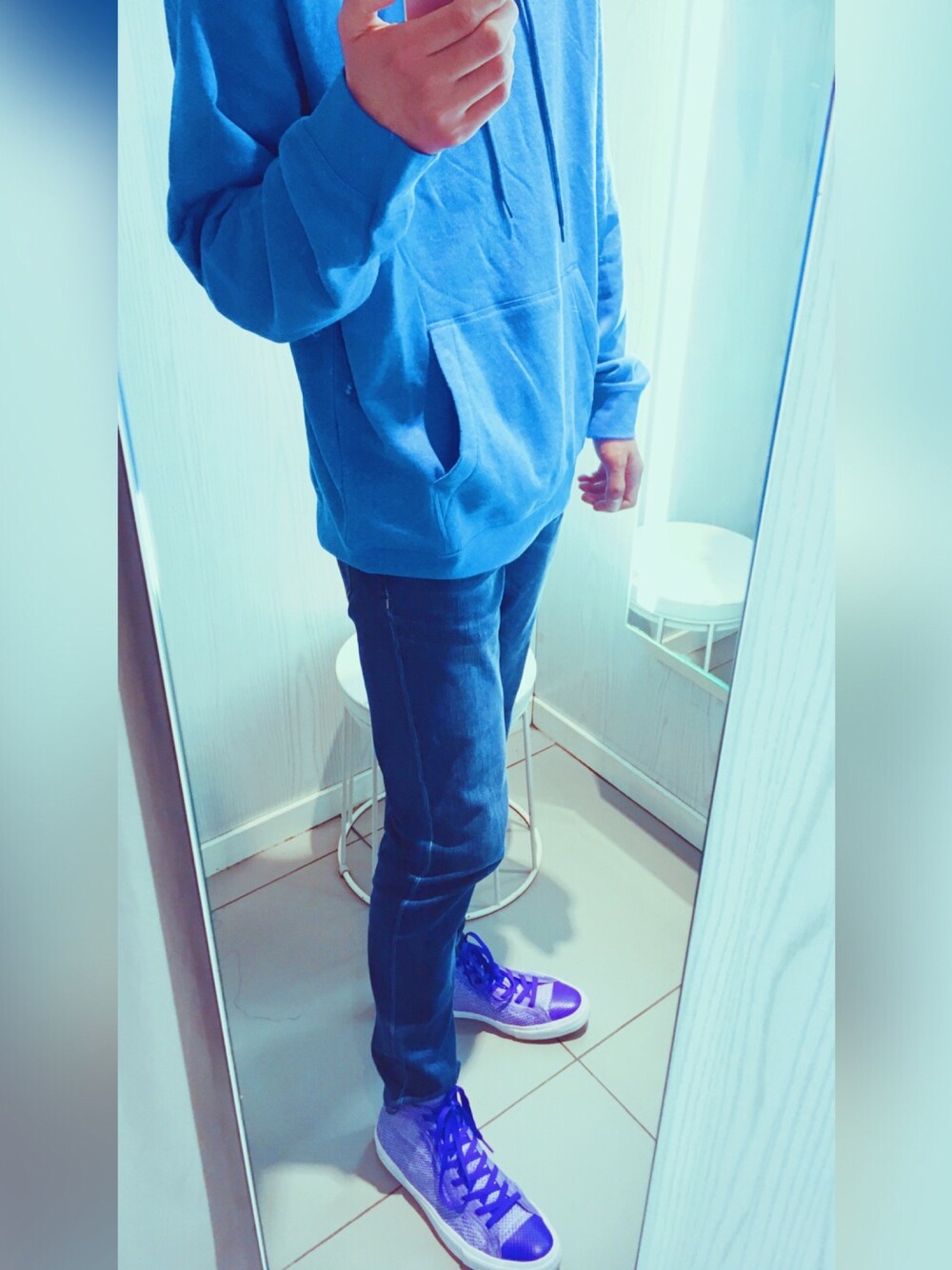 「网易严选のアイテム（デニムパンツ、ブルー系）」を使った、StarryStarryさん（メンズ・186cm）の春コーディネートの1枚目の写真